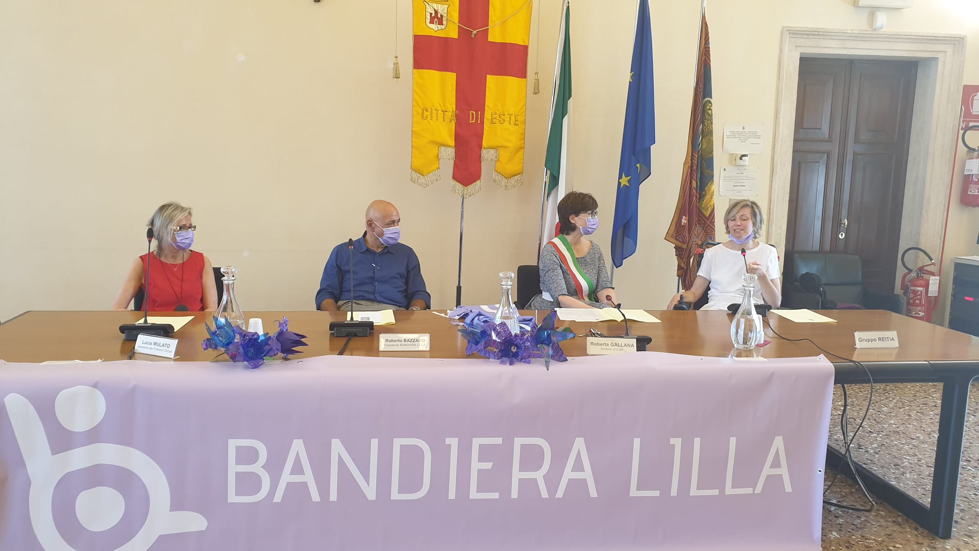 ESTE bandiera lilla2021