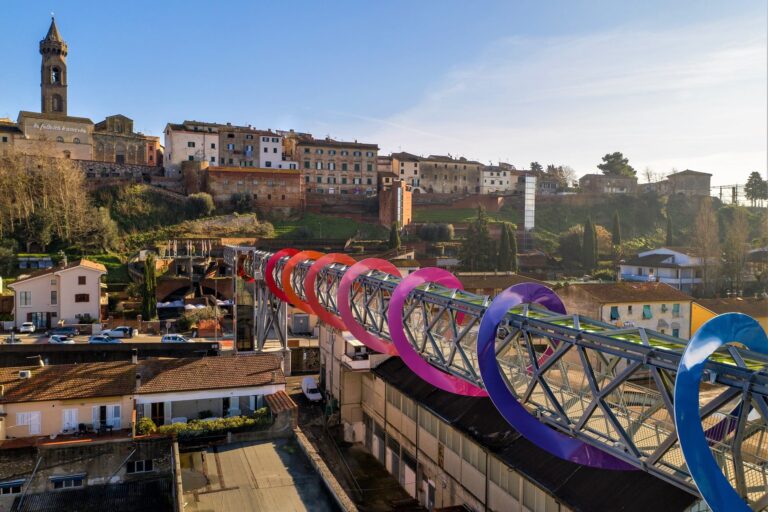 La passerella Endless Sunset di Tuttofuoco