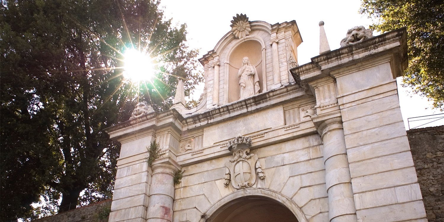 Porta-Romana
