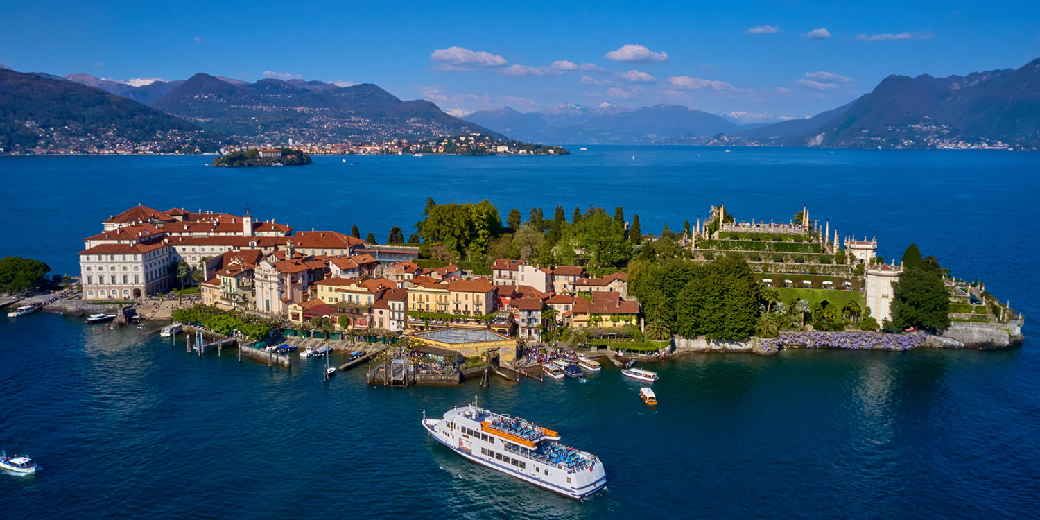 Nav_lago_maggiore_AdobeStock_286435244-scaled