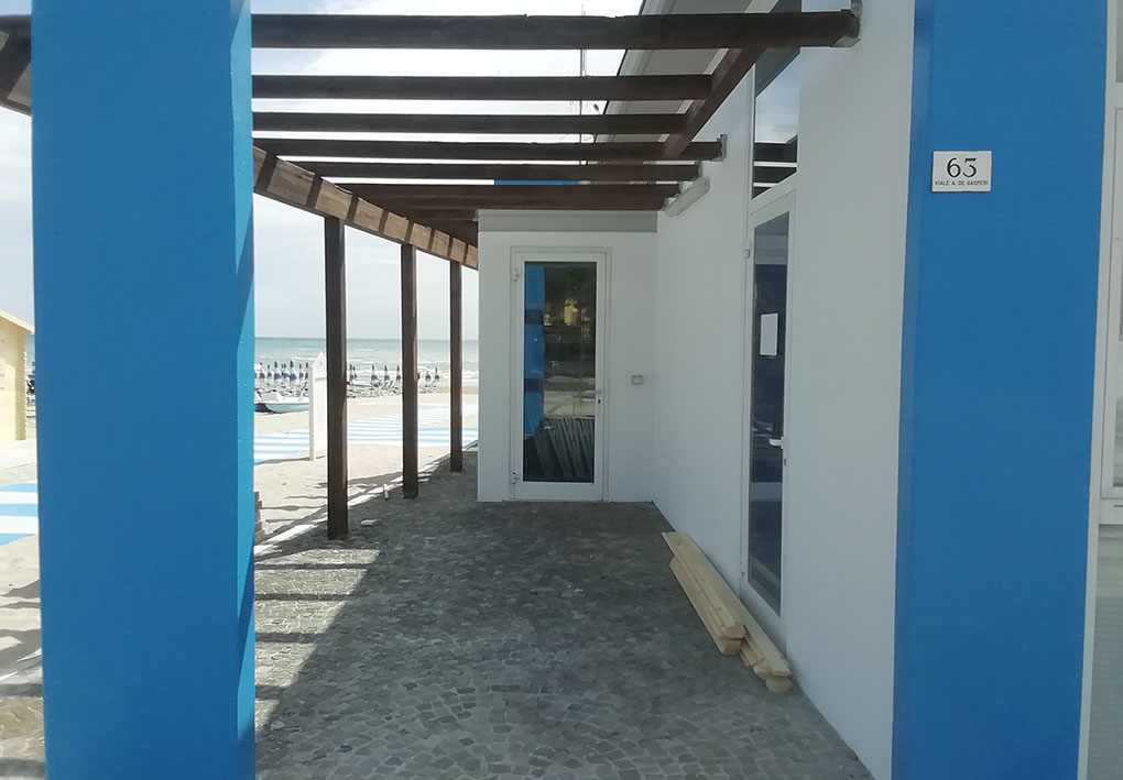 area pavimentata in ombra