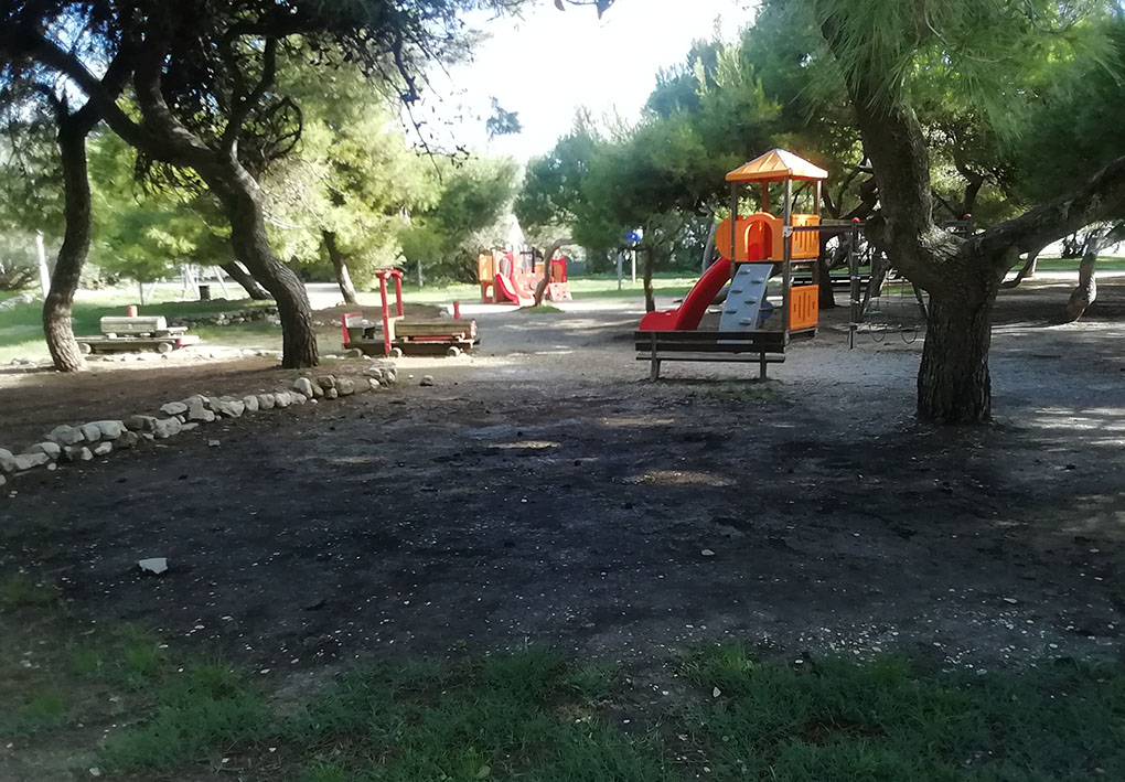 GIochi per bambini tra gli alberi