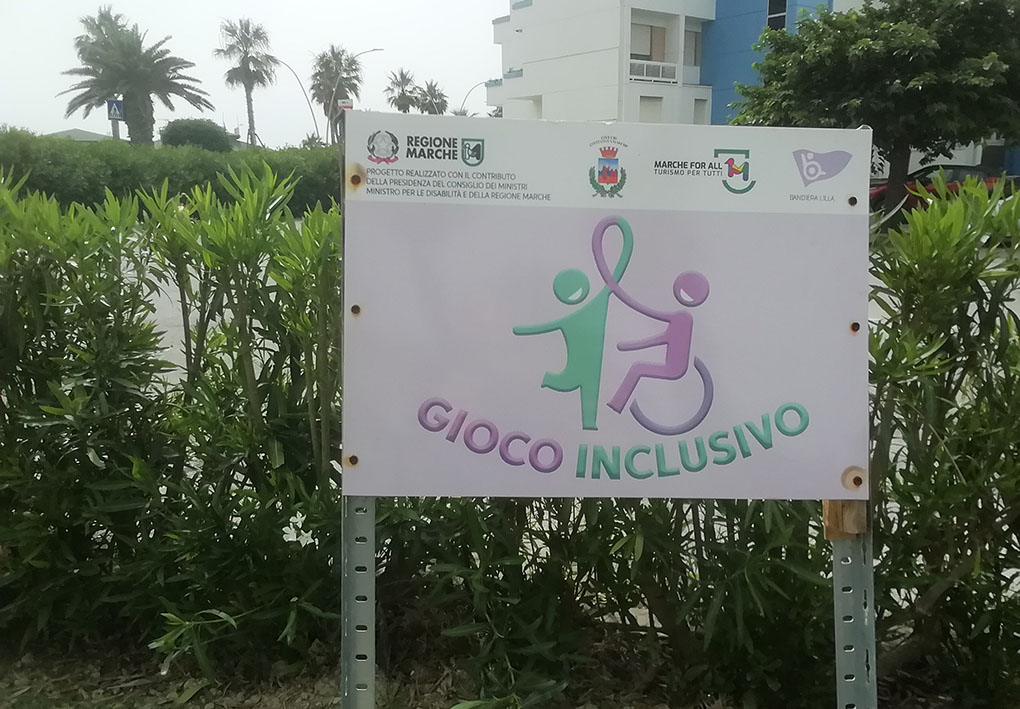 cartello di benvenuto "Gioco inclusivo"
