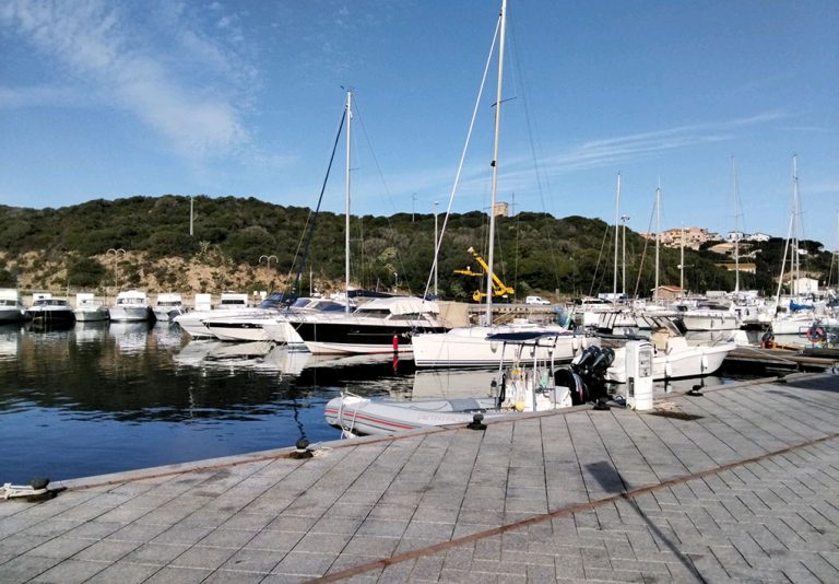 un suggestivo porticciolo